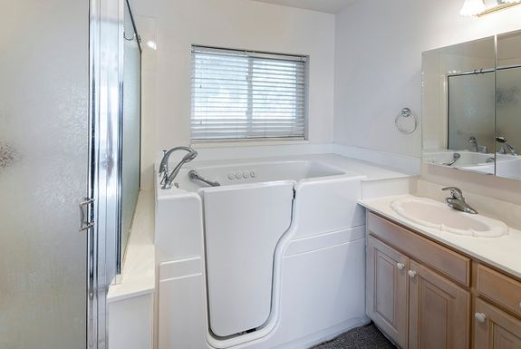 Walk-in tubs - Cost guides